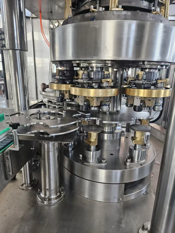 FBN6 stationary-can seaming mechanism, photographed on the Weichi product page